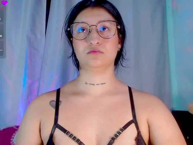 Evah-lee live cam on BongaCams