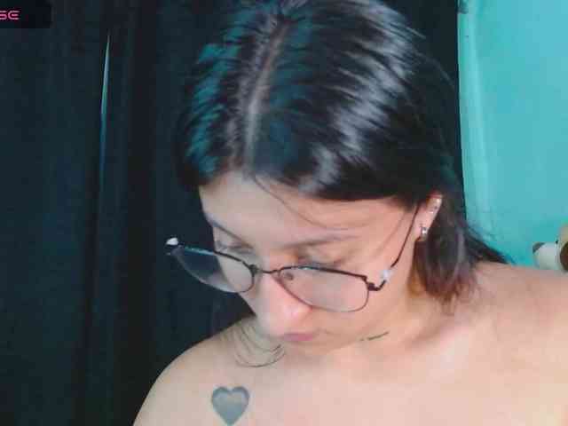 Model: Evah-lee