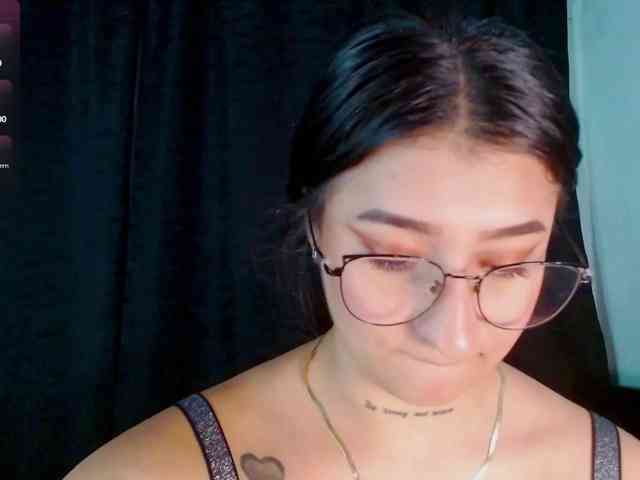Evah-lee Sex Cam Show
