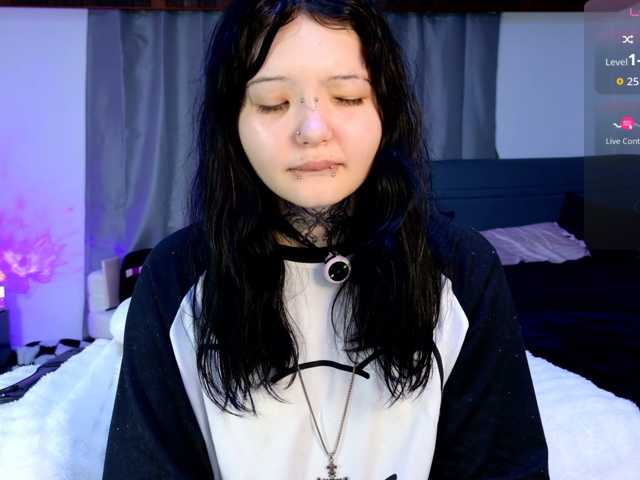 Leinbone live cam on BongaCams