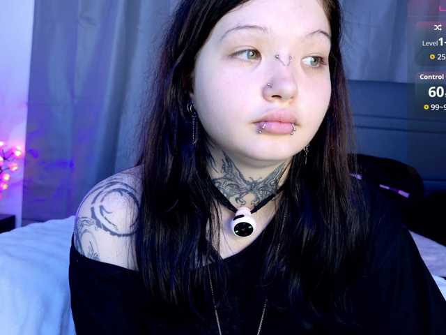 Leinbone live cam on BongaCams