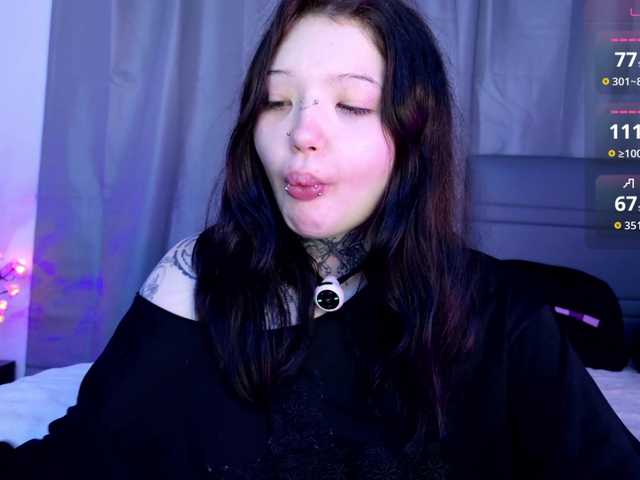 Leinbone live cam on BongaCams
