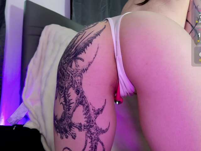Leinbone live cam on BongaCams