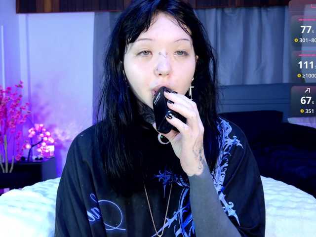 Leinbone live cam on BongaCams
