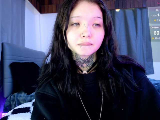 Leinbone live cam on BongaCams