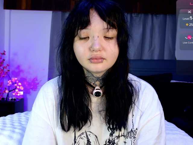 Leinbone — live female cam