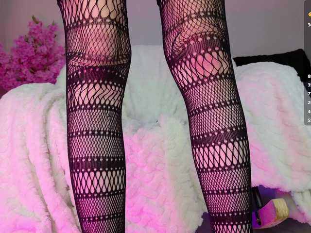 Leinbone live cam on BongaCams