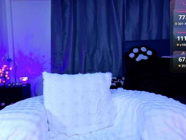 Leinbone live cam on BongaCams