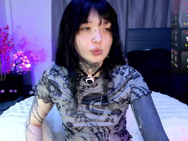 Leinbone live cam on BongaCams