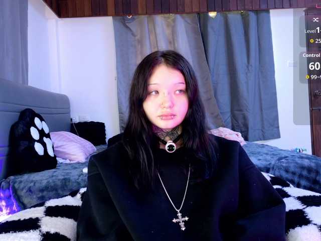 Leinbone live cam on BongaCams