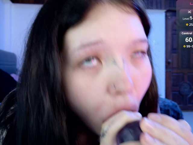 Leinbone live cam on BongaCams