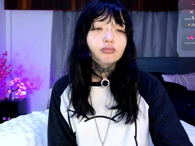 Leinbone live cam on BongaCams