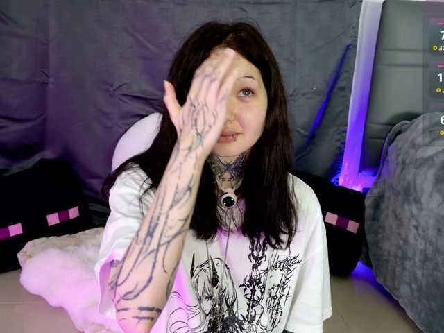 Leinbone live cam on BongaCams