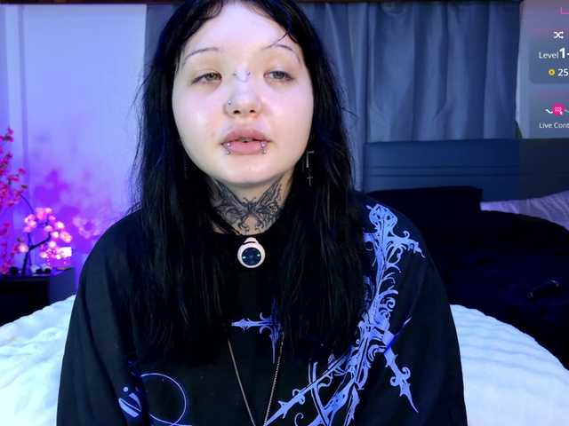 Leinbone live cam on BongaCams