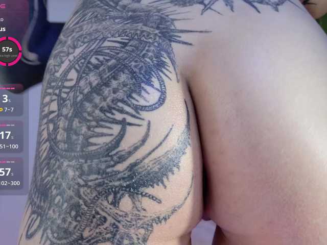 Leinbone live cam on BongaCams