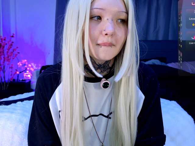Leinbone live cam on BongaCams