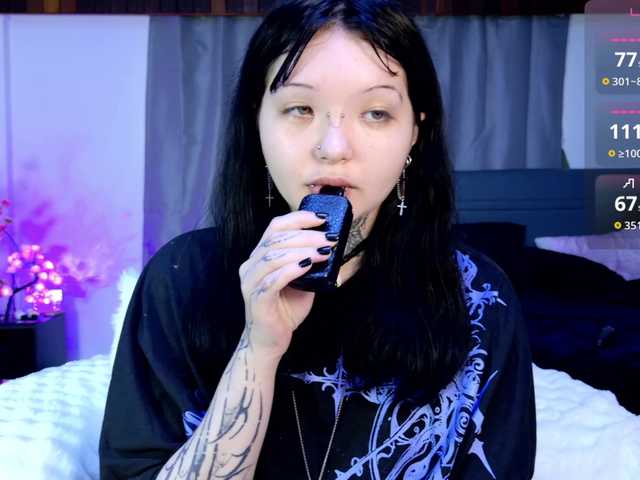 Leinbone live cam on BongaCams