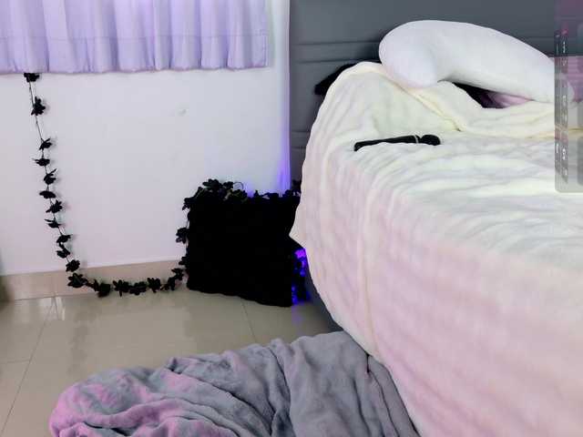 Leinbone live cam on BongaCams
