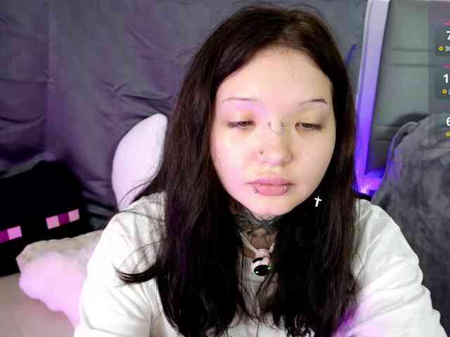 Leinbone's cam show statistics and live stream