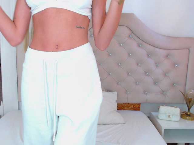 NatalieFlirt live webcam show