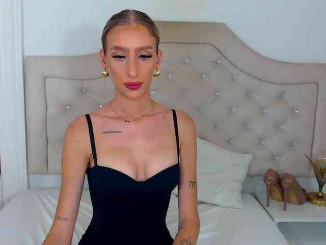NatalieFlirt webcam