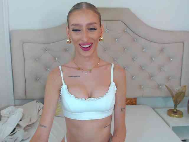 NatalieFlirt webcam