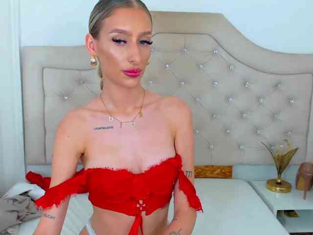 NatalieFlirt webcam