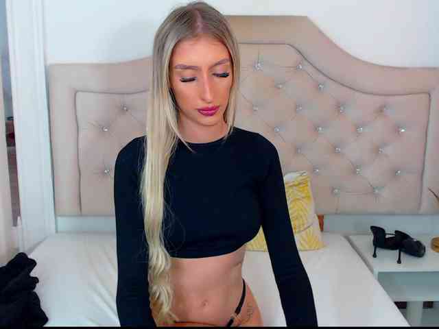 NatalieFlirt webcam