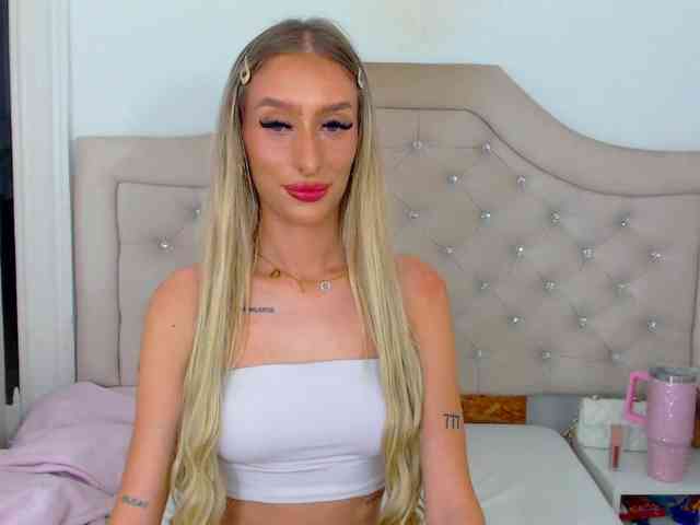 NatalieFlirt webcam