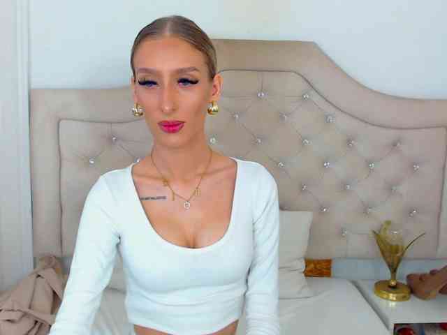NatalieFlirt webcam