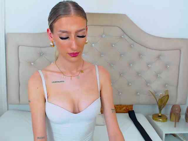 NatalieFlirt webcam