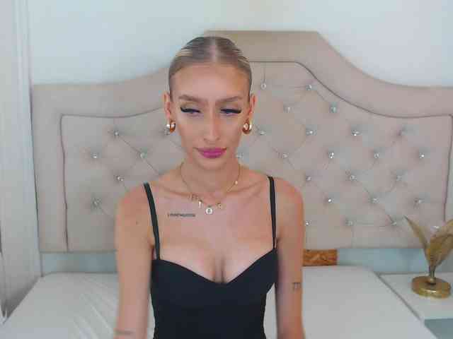 NatalieFlirt webcam