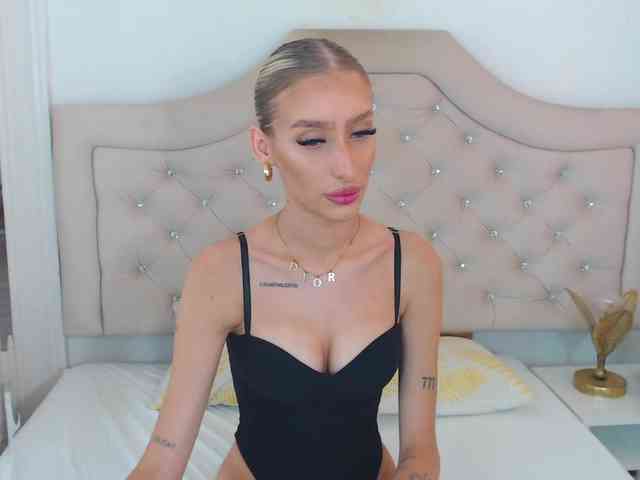 NatalieFlirt webcam