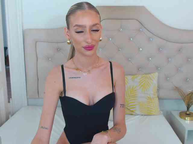 NatalieFlirt webcam