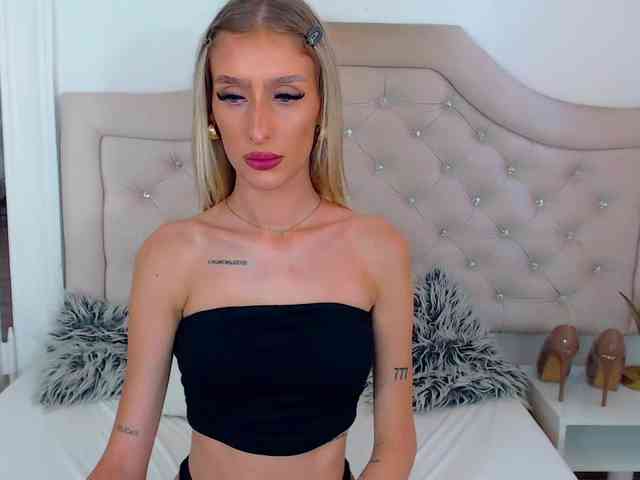 NatalieFlirt webcam
