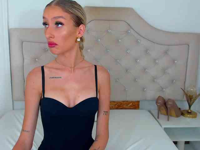 NatalieFlirt webcam