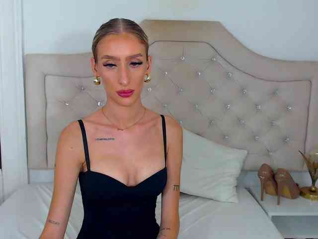 NatalieFlirt webcam