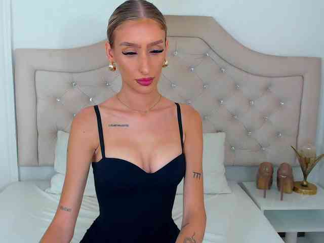 NatalieFlirt webcam