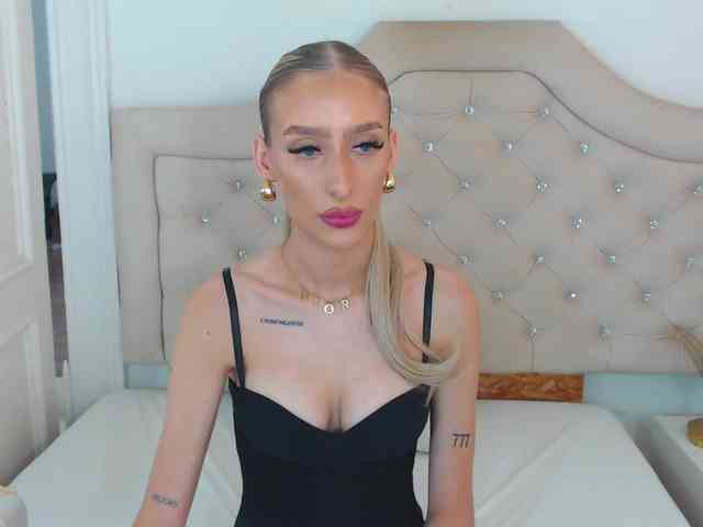 NatalieFlirt webcam