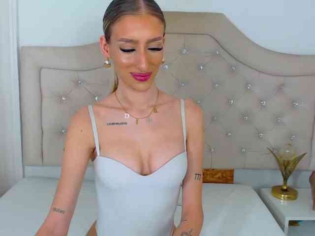NatalieFlirt webcam