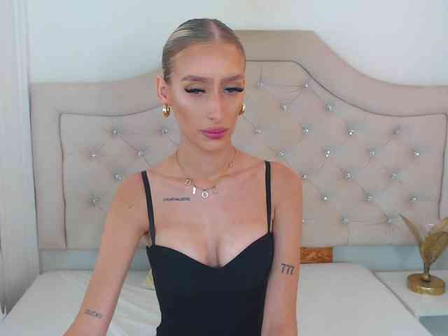 NatalieFlirt webcam