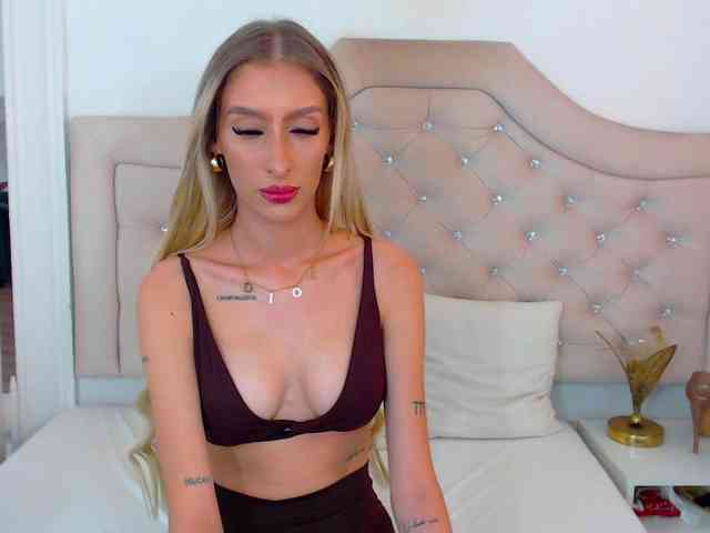 NatalieFlirt webcam