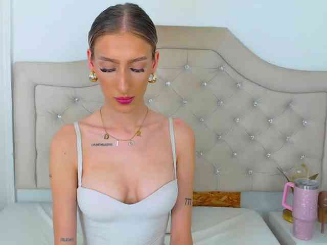モデル: NatalieFlirt