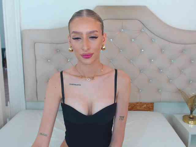 NatalieFlirt webcam