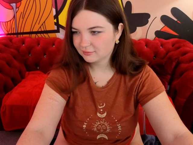 RosieMoons, live now on BongaCams