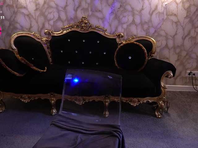 StarryDoll live webcam show