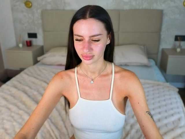snowwhiteee live sex show