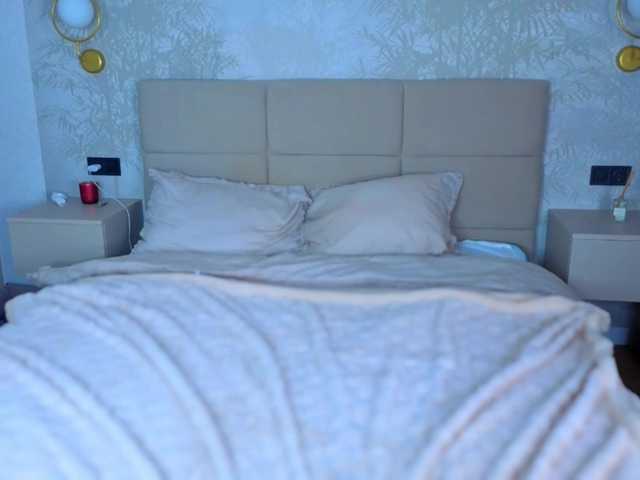 SnowWhiteee live cam