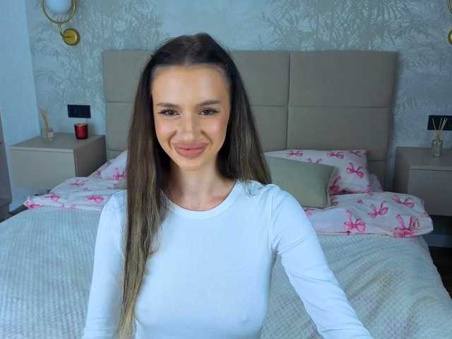 SnowWhiteee, en vivo ahora en BongaCams