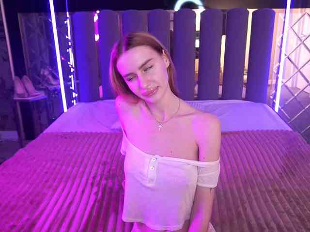 SnowWhiteee SnowWhiteee